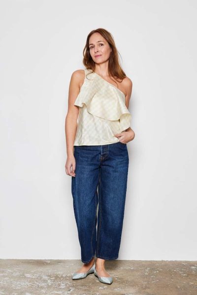 SCARLINA top + CAROLLE jeans + DAISY shoes